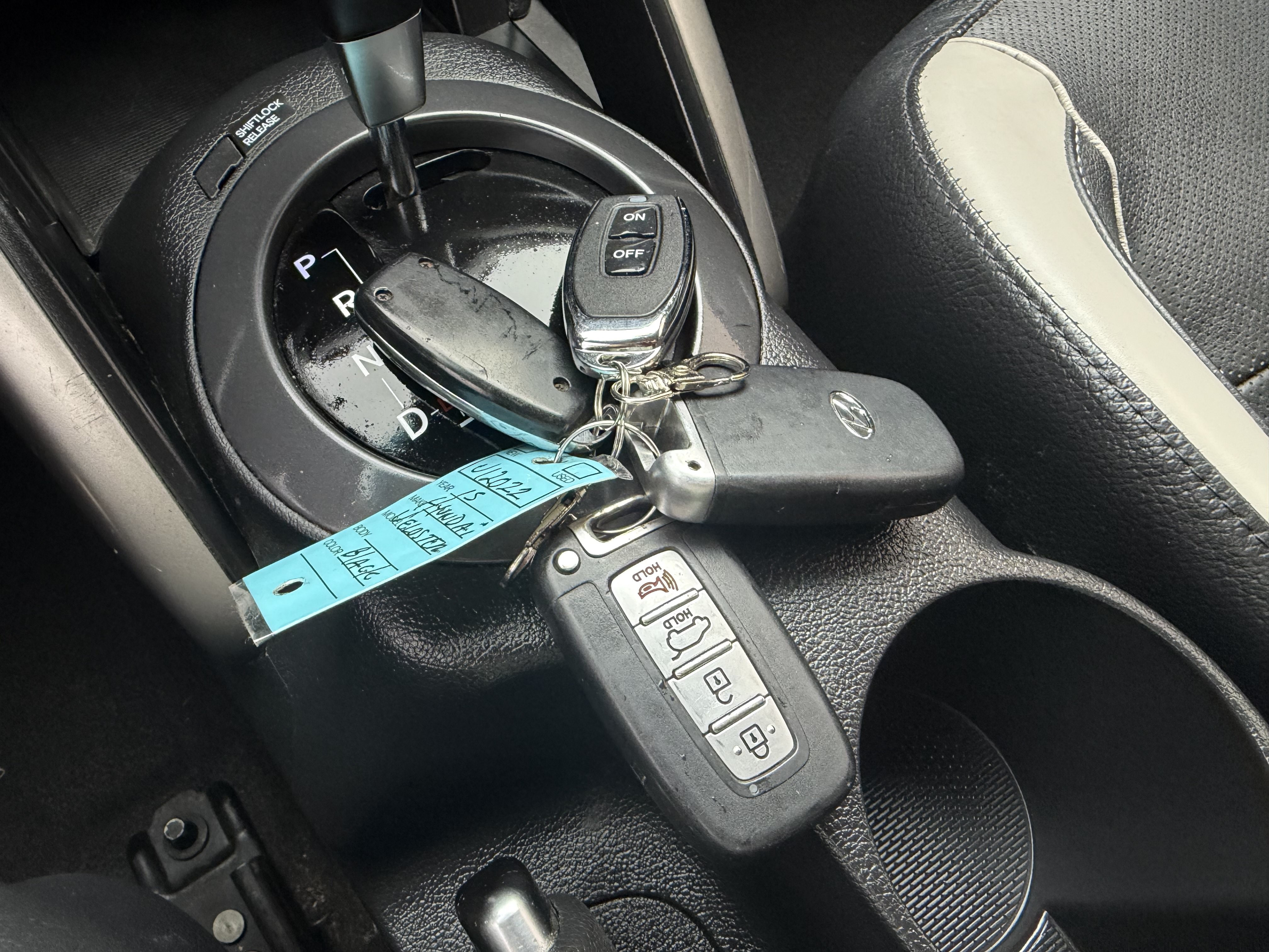 Used 2015 Hyundai Veloster Turbo FWD image 21