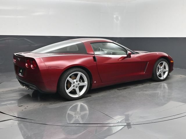 Used 2007 Chevrolet Corvette Coupe w/ Preferred Equipment Group RWD image 3