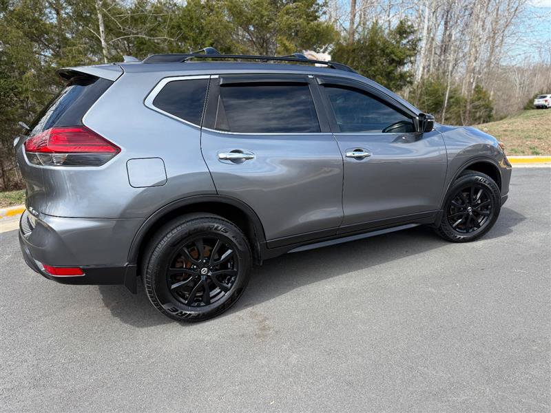Used 2017 Nissan Rogue SV w/ Midnight Edition AWD/4WD image 6