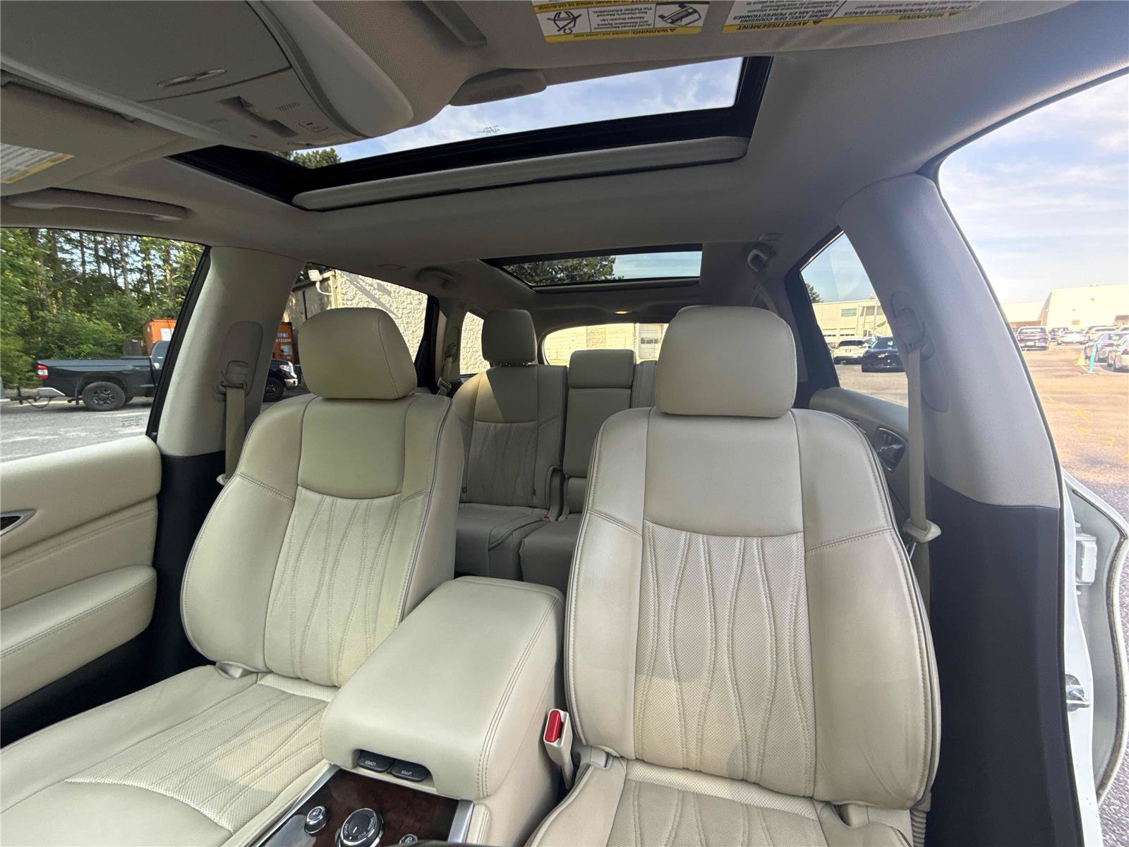 Used 2017 INFINITI QX60 Luxe w/ Deluxe Technology Package AWD/4WD image 25