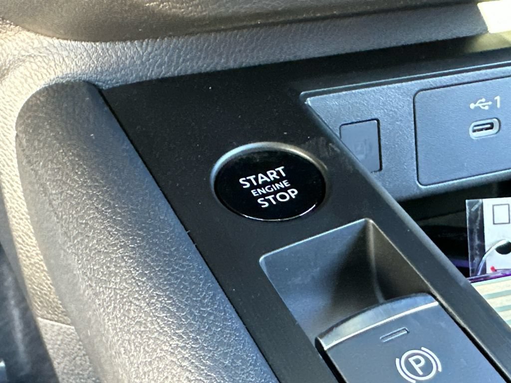 New 2026 Nissan Kicks SV w/ SV Premium Package AWD/4WD image 24