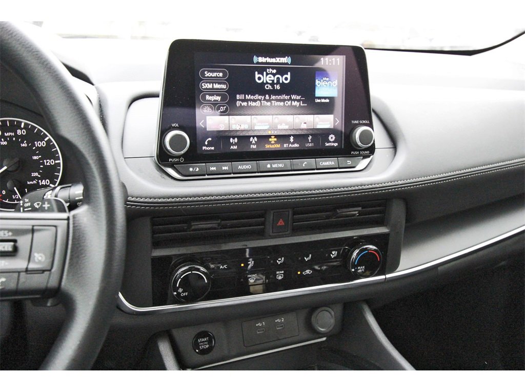 Used 2024 Nissan Rogue S image 15