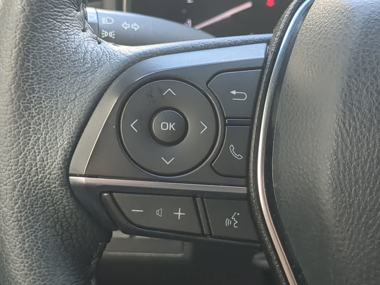 Used 2022 Toyota Avalon XLE w/ Moonroof Package FWD image 24