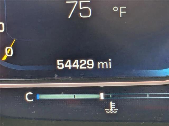 Used 2022 Chevrolet Suburban RST w/ Luxury Package image 9