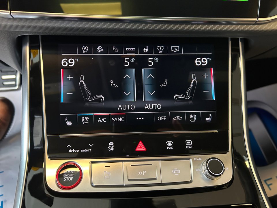 New 2026 Audi SQ8 Prestige image 18