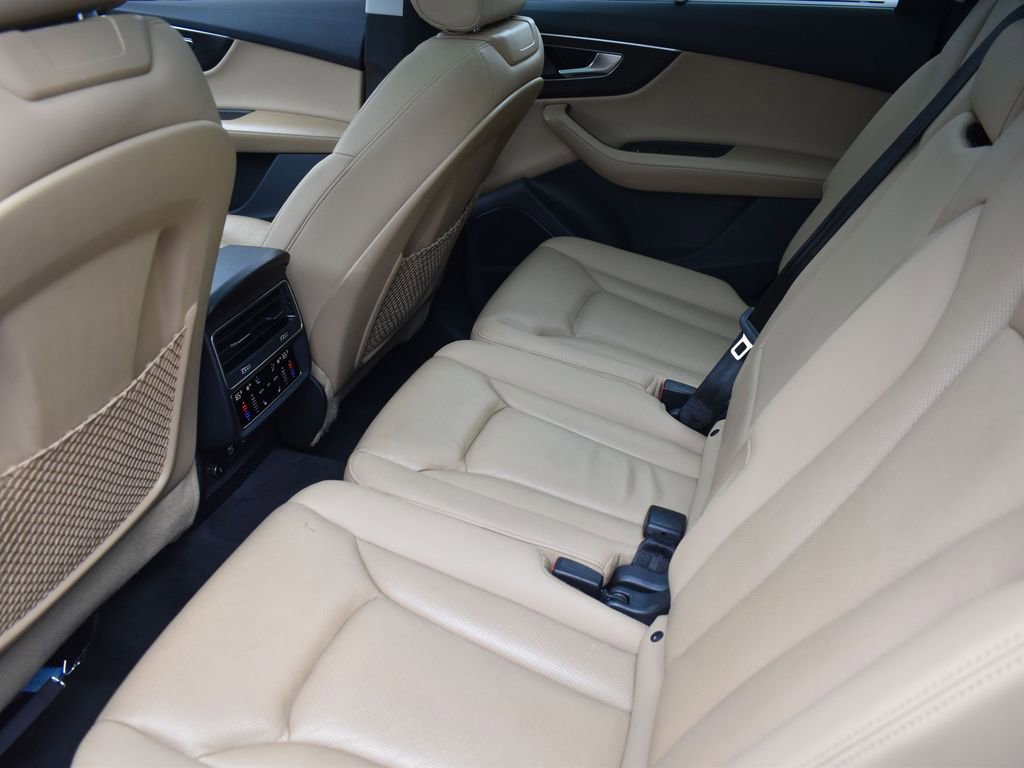 Used 2021 Audi Q7 3.0T Premium Plus w/ Executive Package image 25