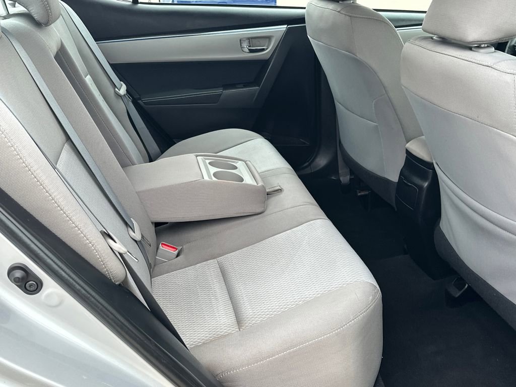 Used 2016 Toyota Corolla LE image 12
