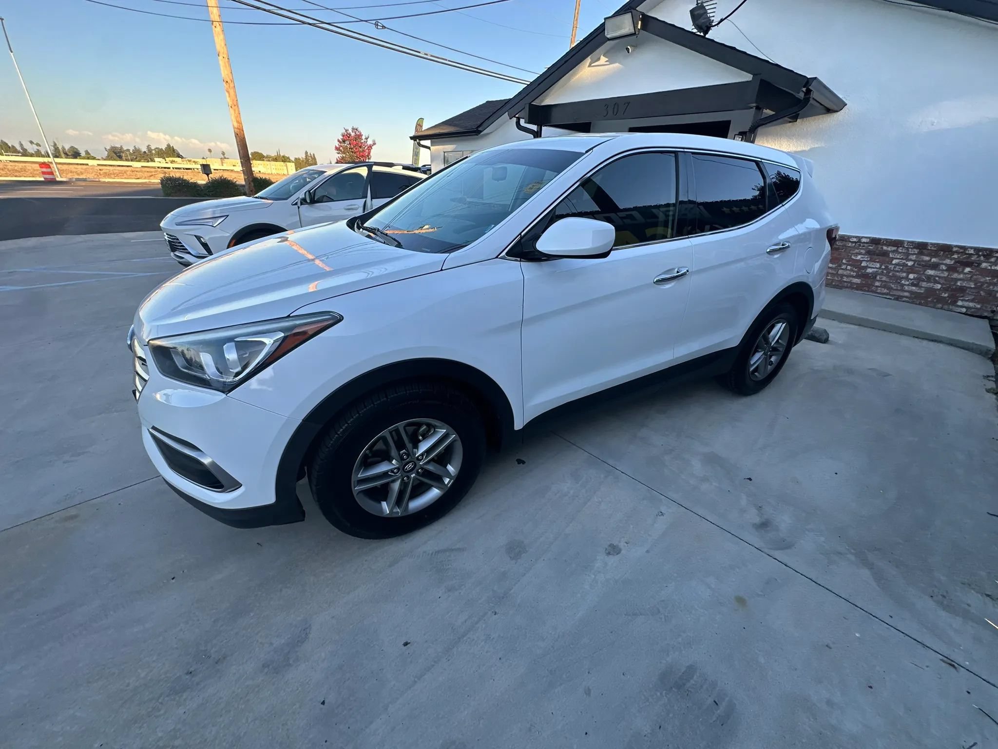 Used 2017 Hyundai Santa Fe Sport FWD image 10