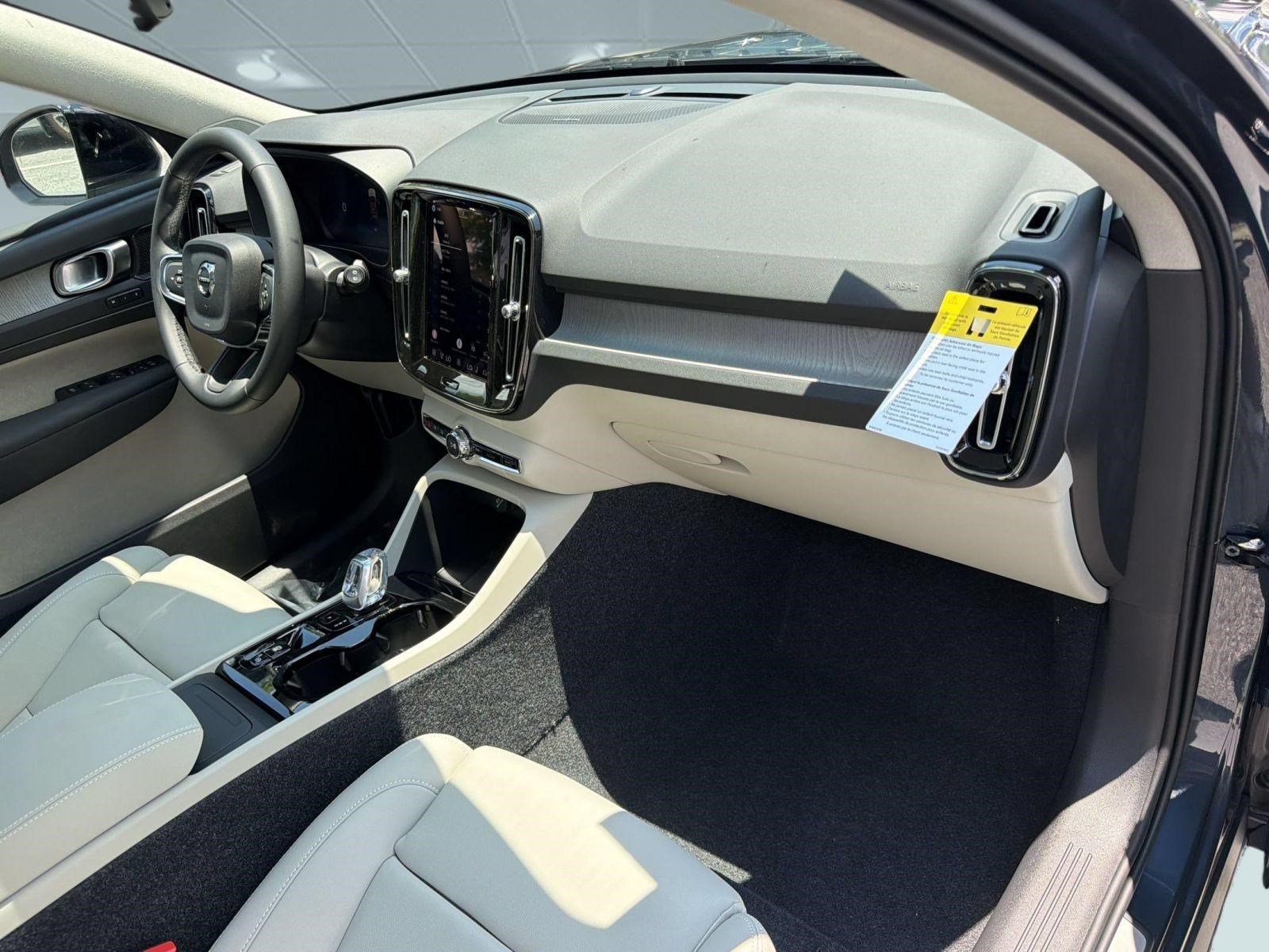 New 2026 Volvo XC40 B5 Ultra w/ Climate Package AWD/4WD image 31