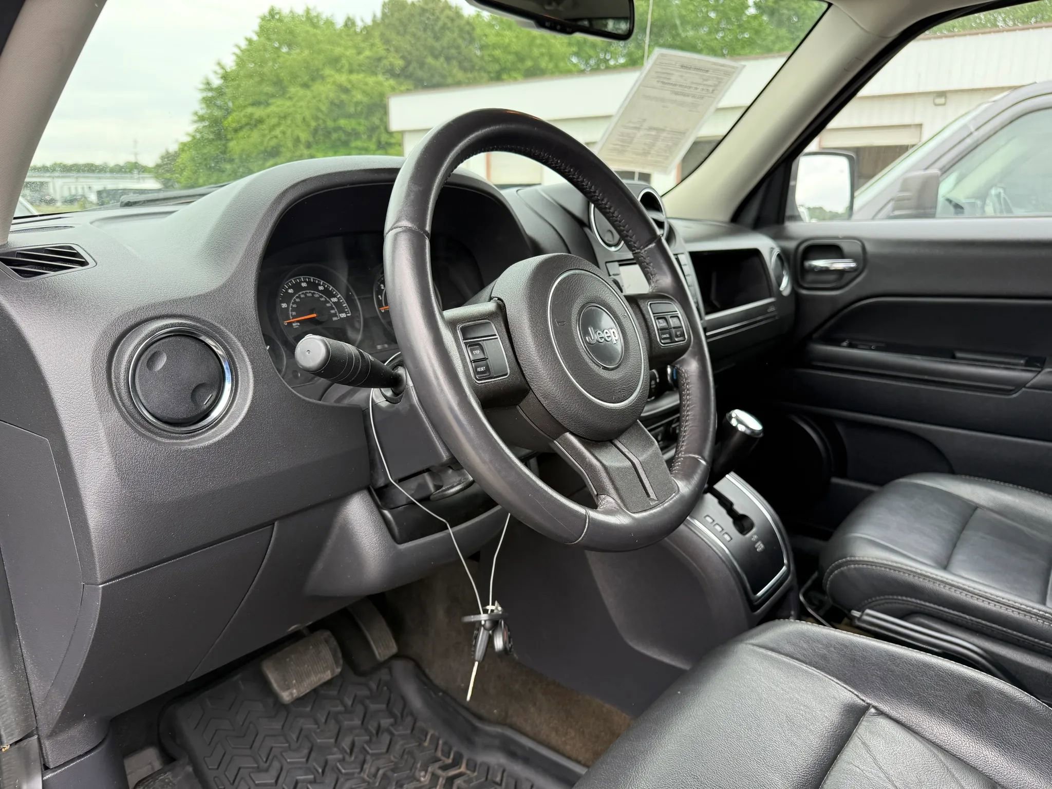 Used 2017 Jeep Patriot High Altitude AWD/4WD image 17