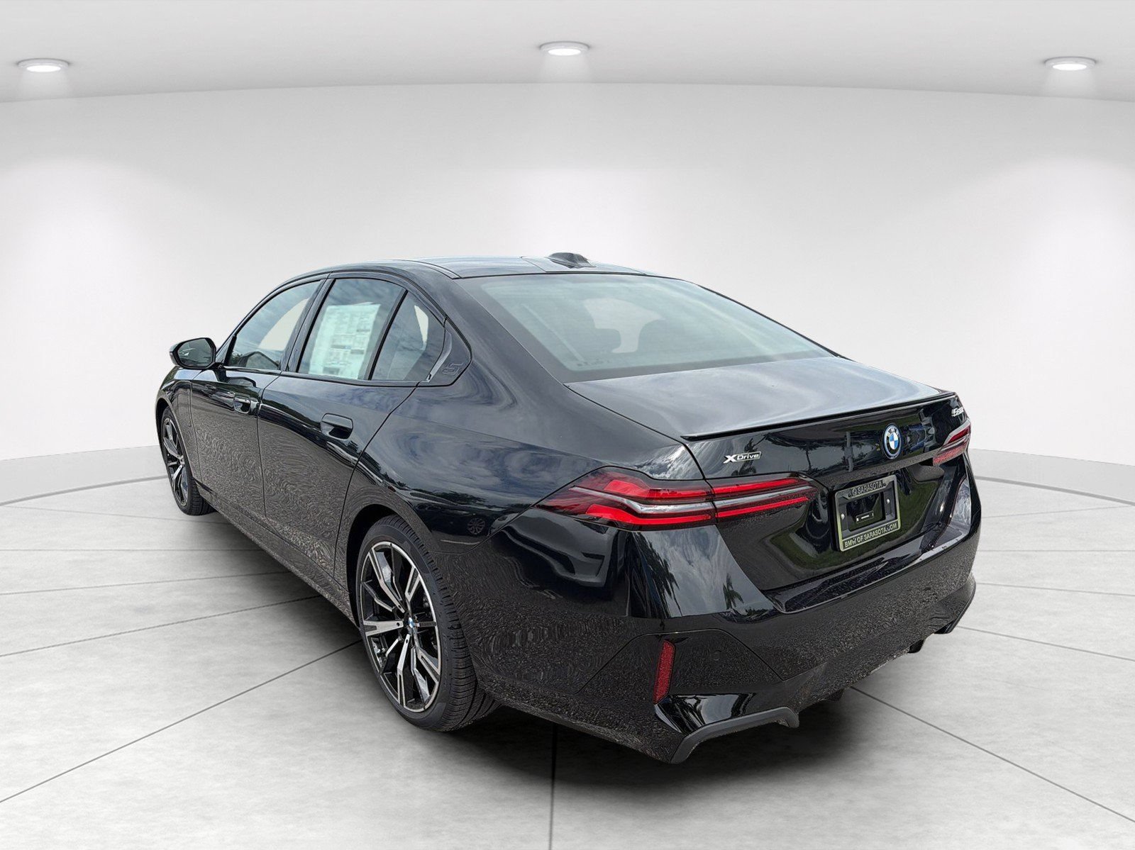 New 2027 BMW 550e xDrive w/ Executive Package AWD/4WD image 5