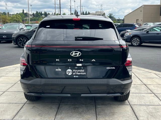 Certified 2024 Hyundai Kona SEL FWD image 8