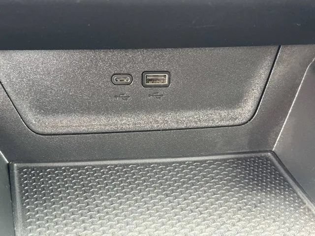 Used 2025 Chevrolet Equinox LT FWD image 36