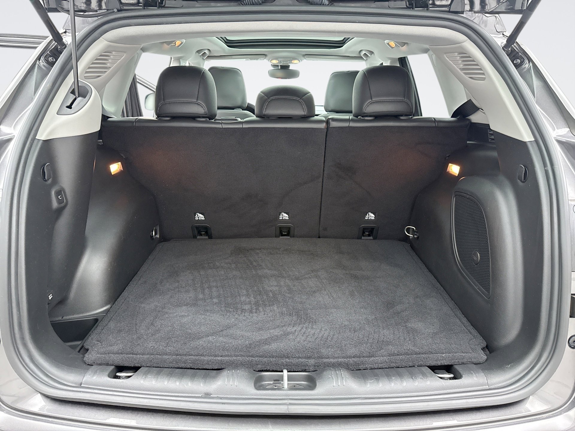 Used 2022 Jeep Compass Latitude w/ Sun and Sound Group AWD/4WD image 22