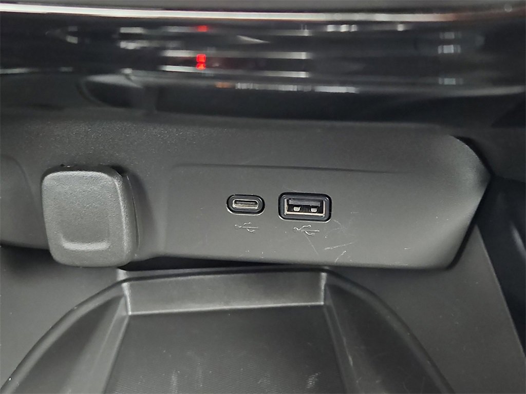 Certified 2025 Chevrolet Trax ACTIV w/ Sunroof Package image 18