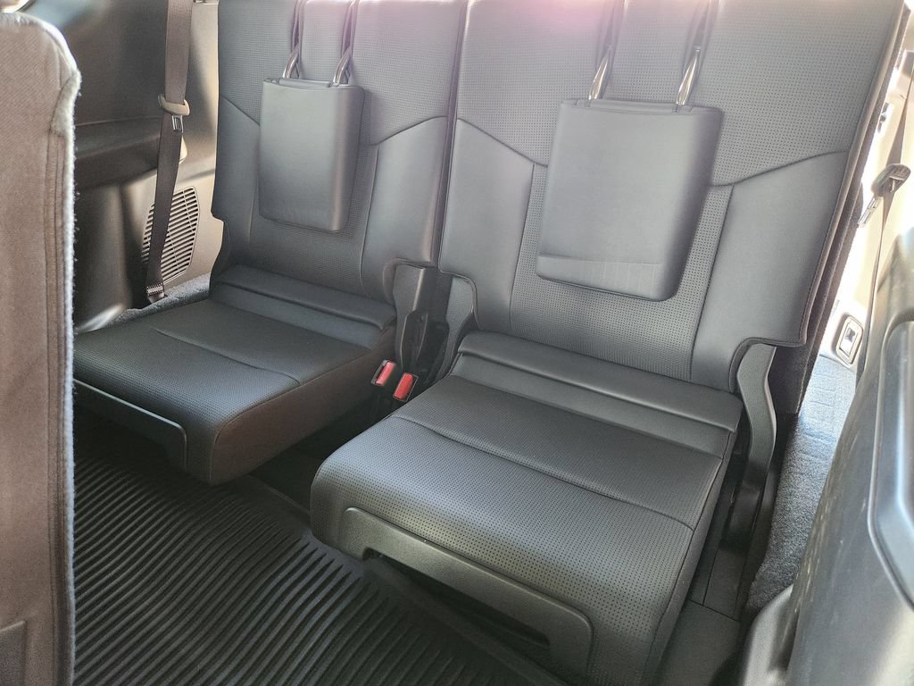 Used 2025 Lexus GX 550 w/ Accessory Package (2T) AWD/4WD image 33