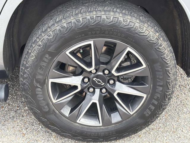 Used 2023 Chevrolet Tahoe Z71 w/ Luxury Package AWD/4WD image 16