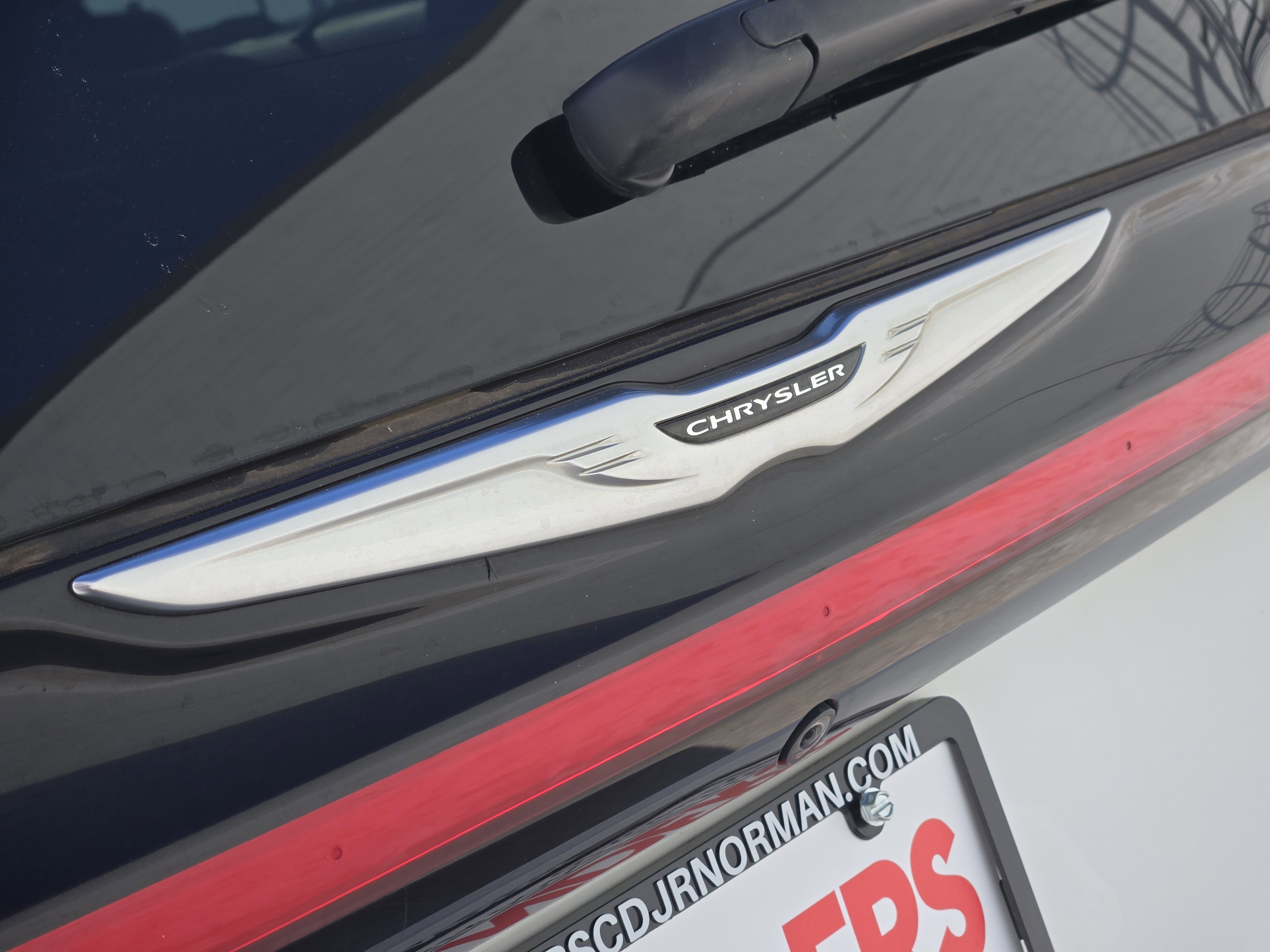 Used 2022 Chrysler Pacifica Touring-L FWD image 12