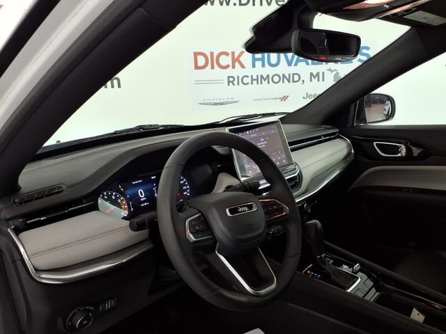 Used 2024 Jeep Compass Limited image 13