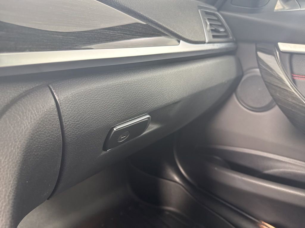 Used 2017 BMW 330i xDrive Sedan image 18