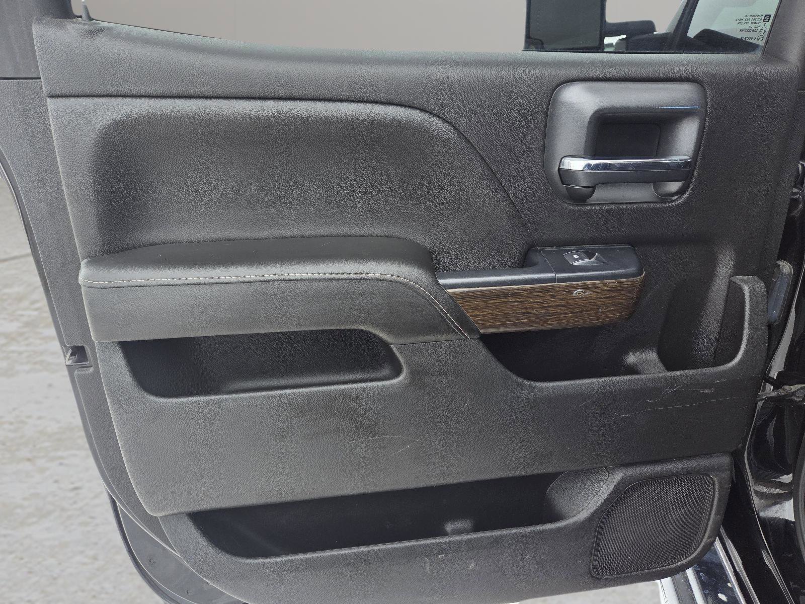 Used 2017 GMC Sierra 2500 Denali w/ Duramax Plus Package image 24