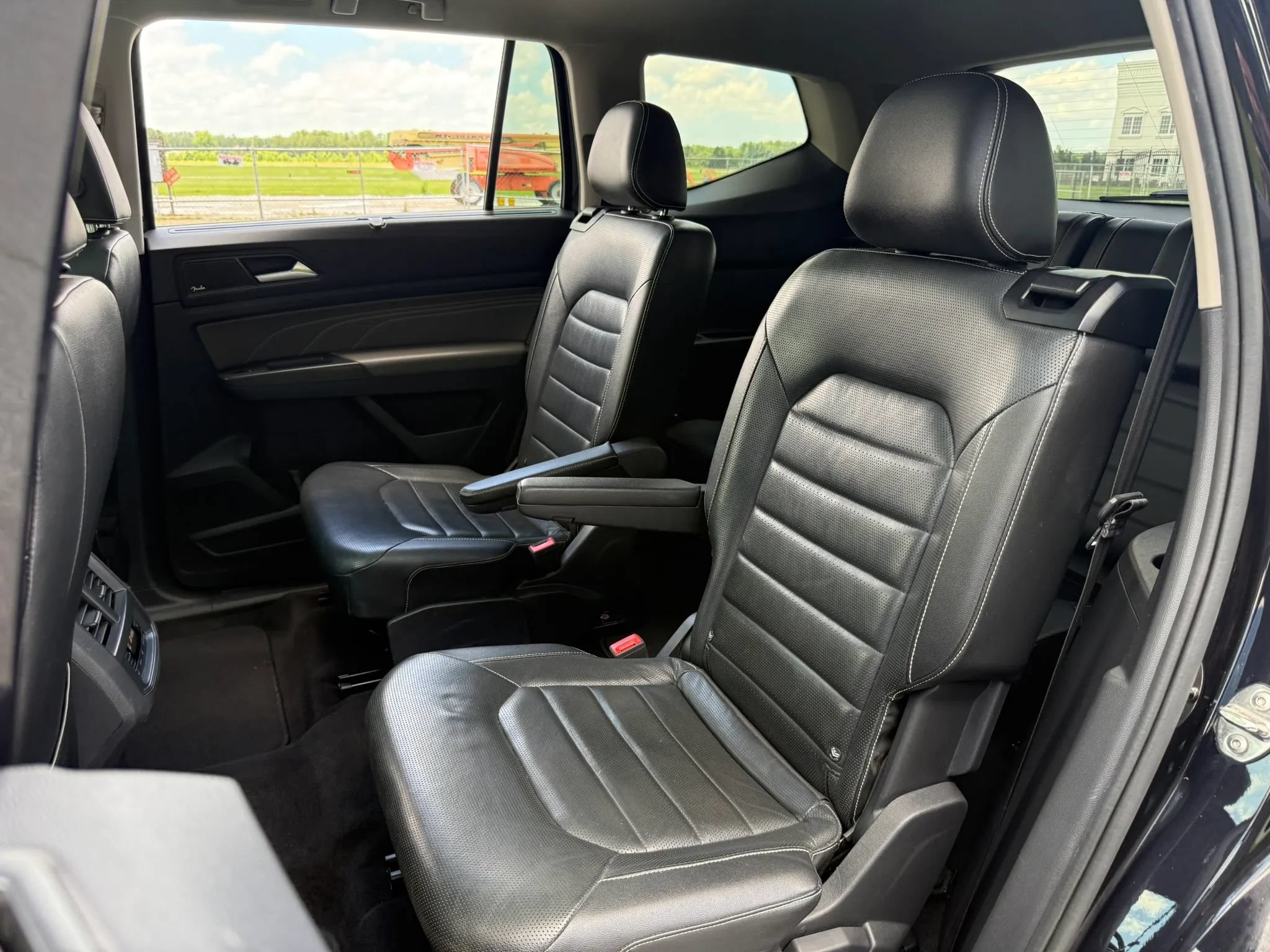 Used 2022 Volkswagen Atlas SEL Premium AWD/4WD image 29