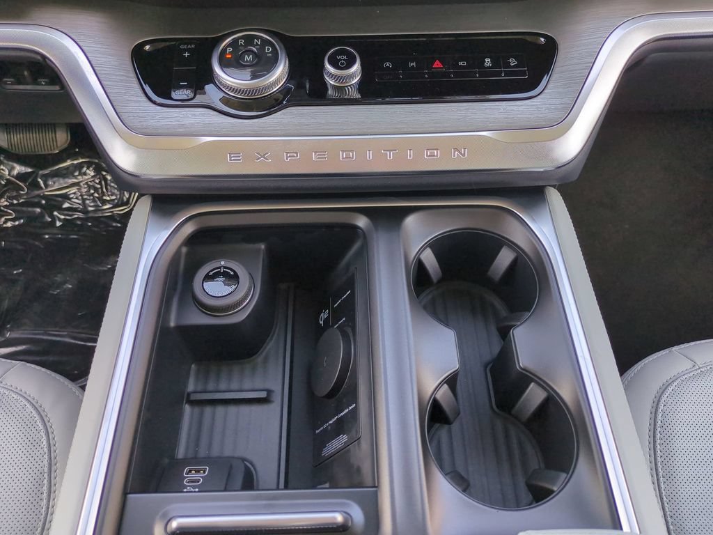 New 2027 Ford Expedition Max Platinum AWD/4WD image 17