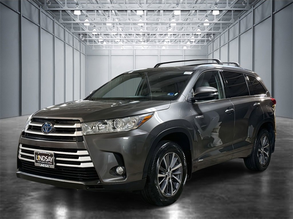 Used 2017 Toyota Highlander XLE