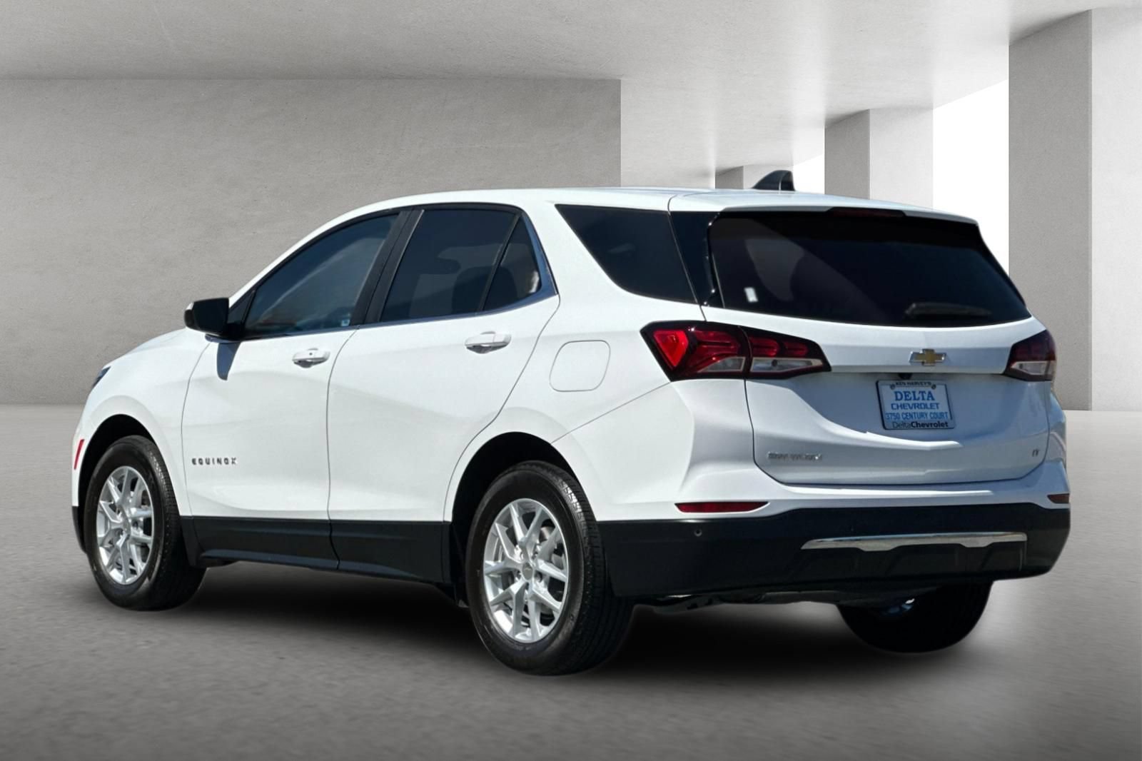 Used 2024 Chevrolet Equinox LT FWD image 6