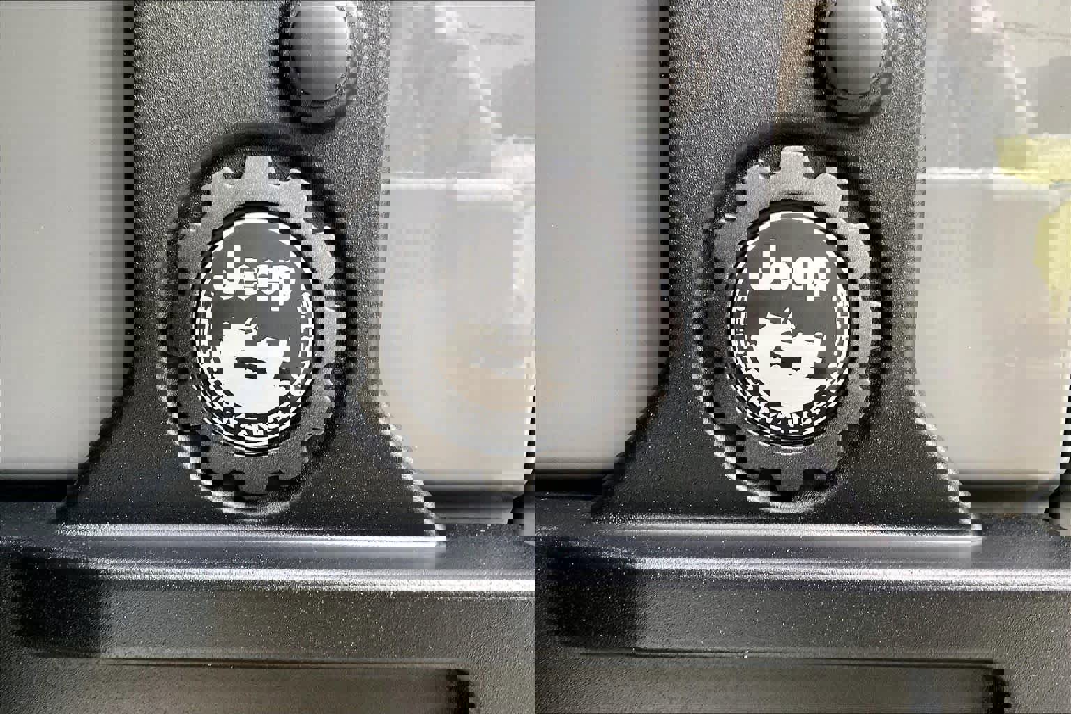 Used 2019 Jeep Wrangler Unlimited Sahara image 11