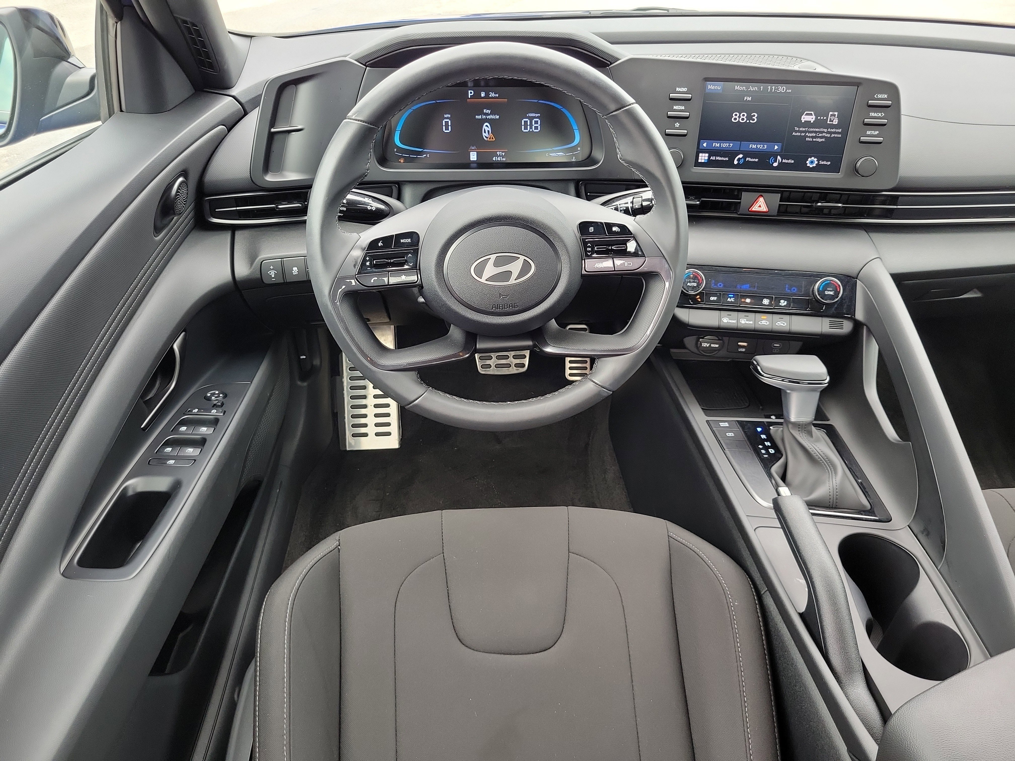 Used 2025 Hyundai Elantra Sport FWD image 17