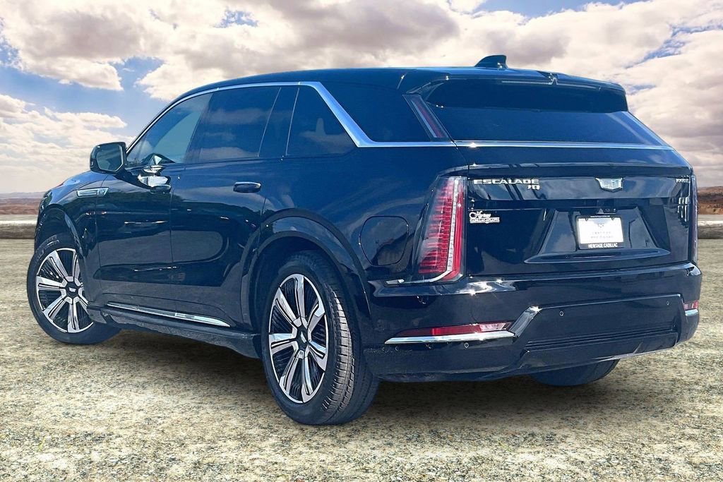 Used 2025 Cadillac Escalade IQ Luxury 2 w/ LPO, Premium Carpet Package AWD/4WD image 4