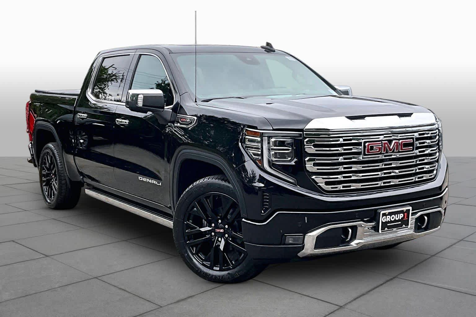 Used 2024 GMC Sierra 1500 Denali w/ Denali Reserve Package AWD/4WD image 3