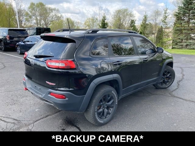 Used 2016 Jeep Cherokee Trailhawk w/ Cold Weather Group AWD/4WD image 4
