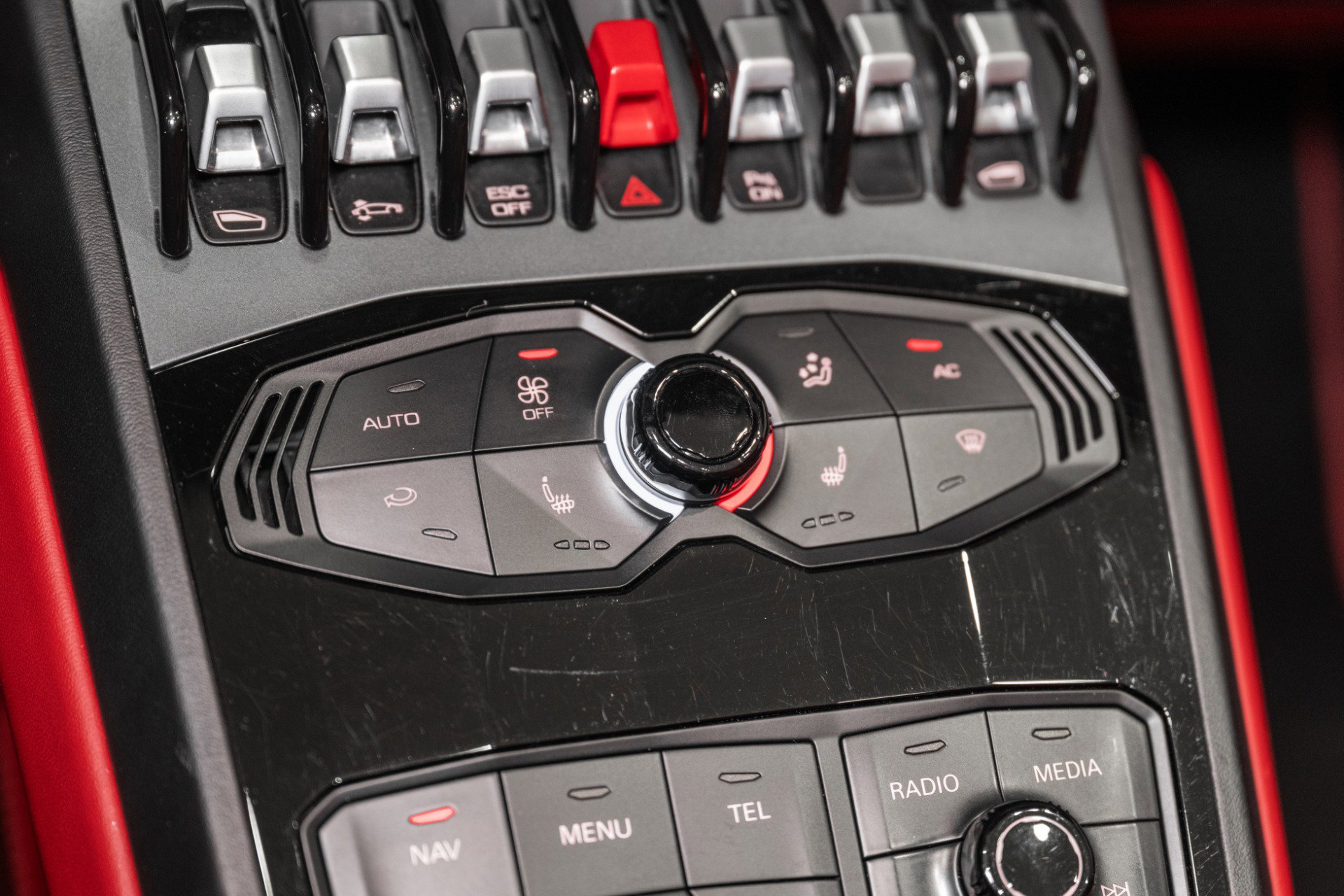 Used 2016 Lamborghini Huracan LP 610-4 image 31