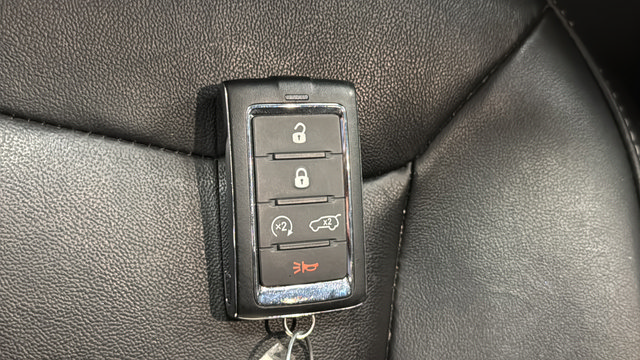 Used 2022 Jeep Grand Cherokee Limited AWD/4WD image 21