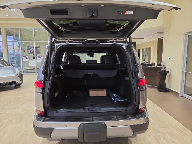 New 2026 Lexus GX 550 AWD/4WD image 33