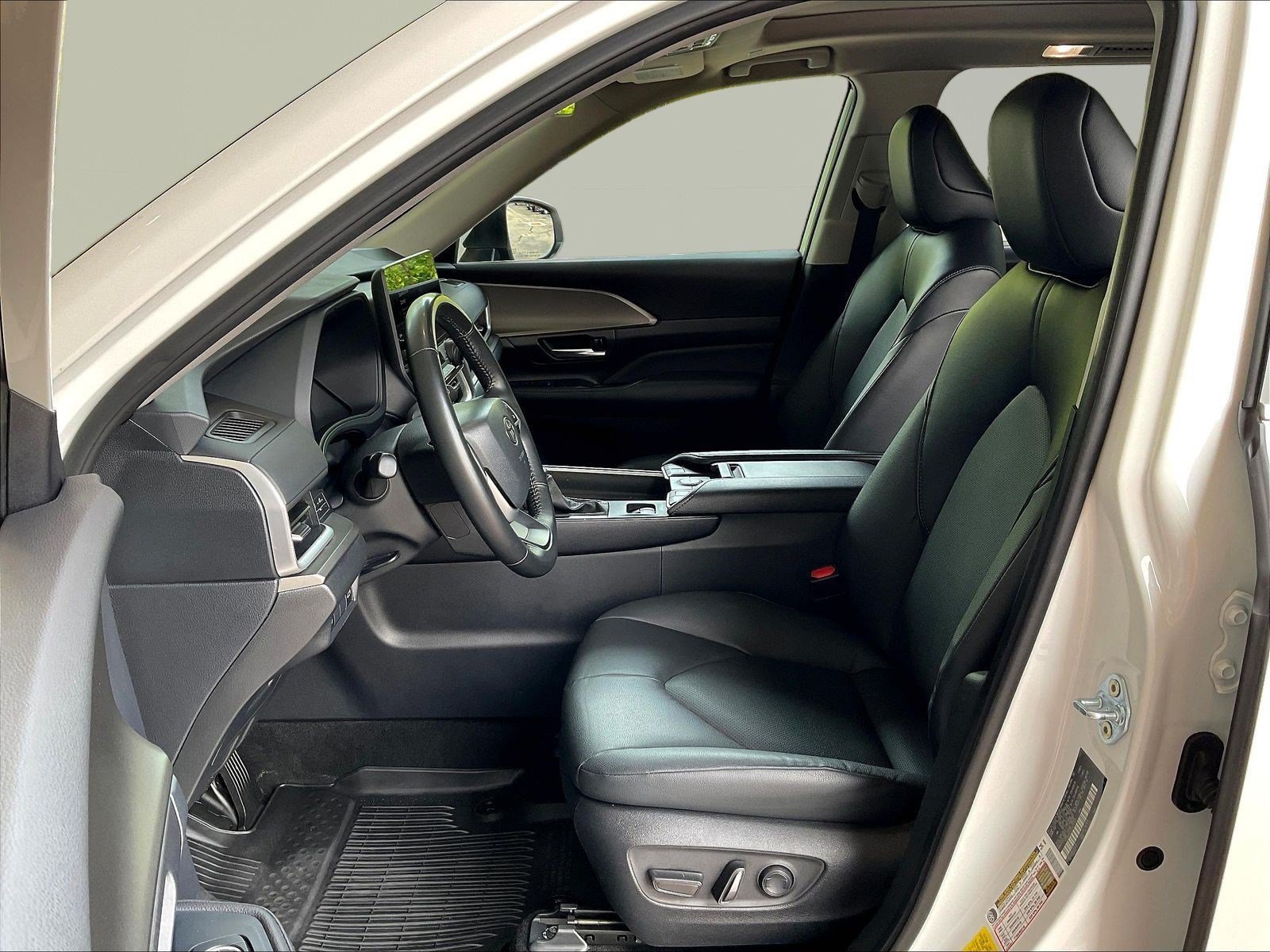 Certified 2024 Toyota Grand Highlander AWD image 21