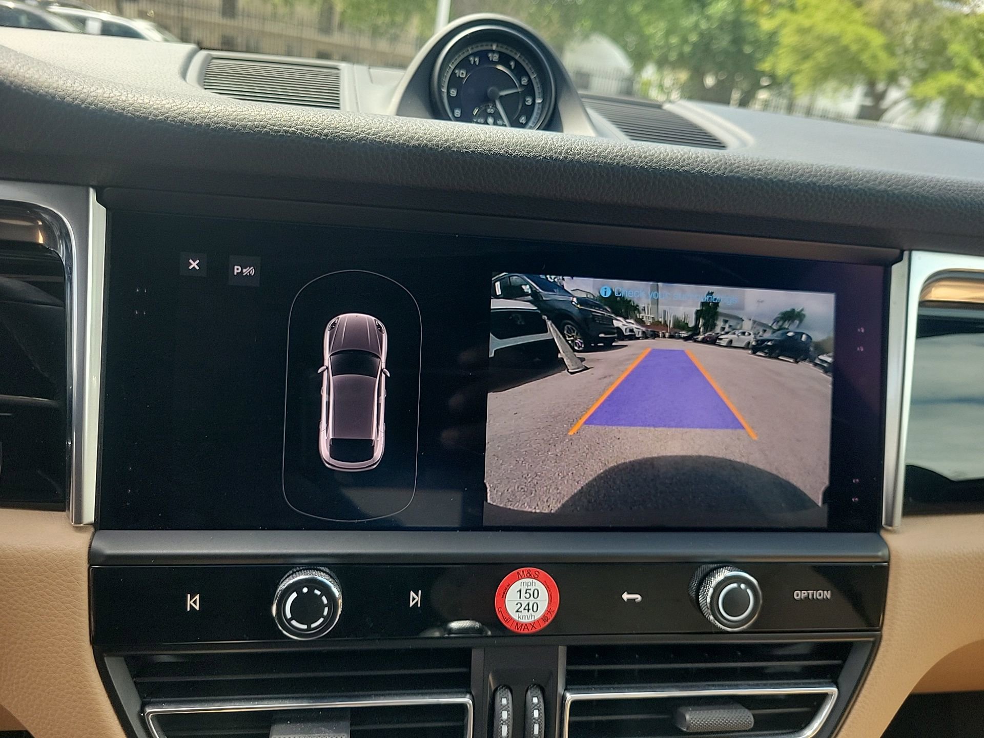 Used 2024 Porsche Macan image 35