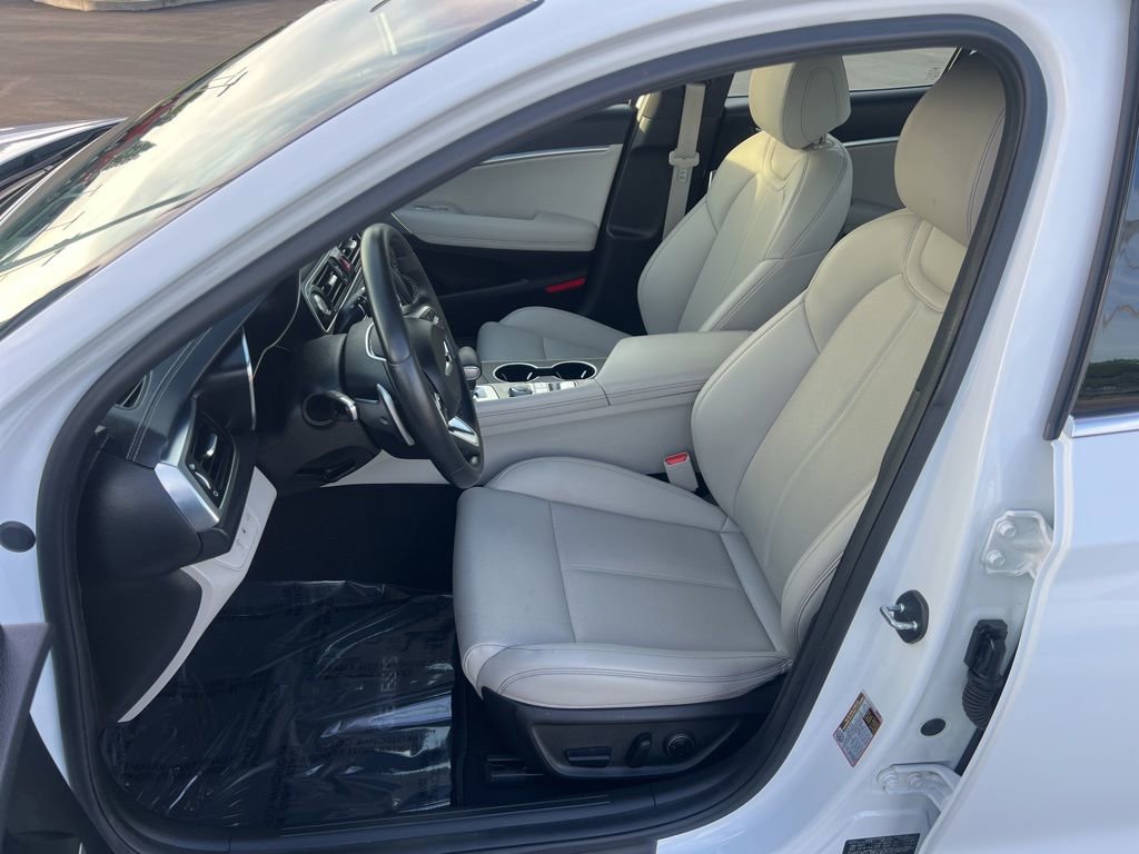 Used 2023 Genesis G70 2.0T RWD image 24