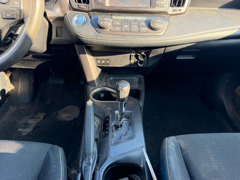Used 2018 Toyota RAV4 LE AWD/4WD image 15