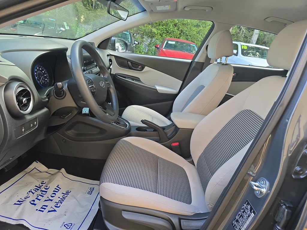 Certified 2023 Hyundai Kona SE AWD/4WD image 10