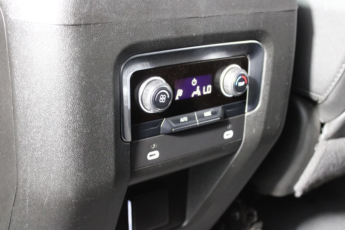 Used 2024 Chevrolet Tahoe LT AWD/4WD image 24