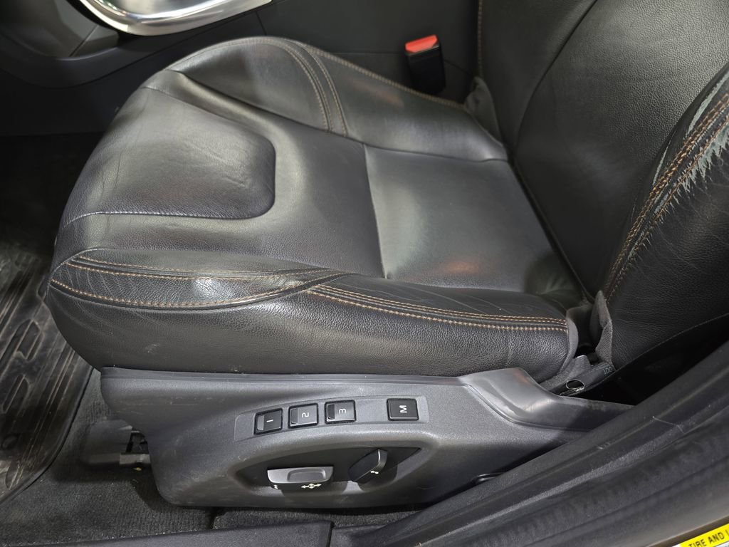 Used 2016 Volvo V60 T5 Cross Country w/ Convenience Package image 31