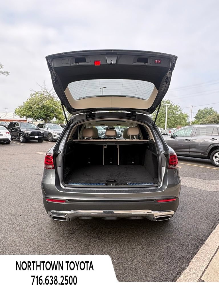 Used 2021 Mercedes-Benz GLC 300 4MATIC image 8