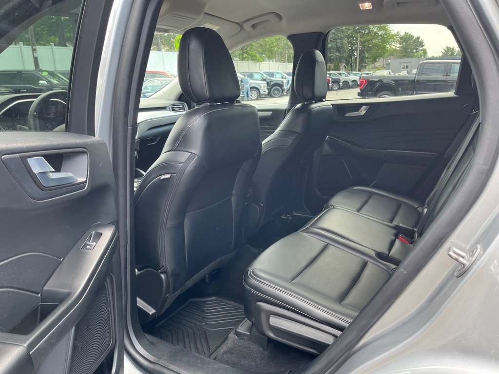 Used 2023 Ford Escape Platinum image 10