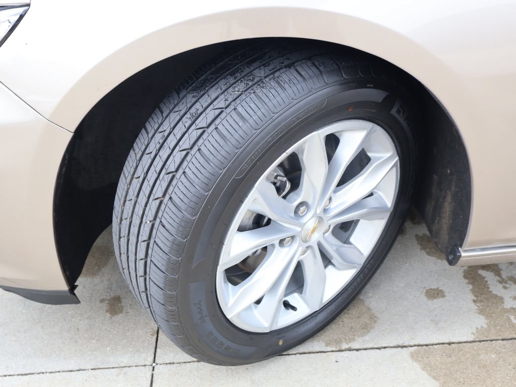 Certified 2025 Chevrolet Malibu LT FWD image 35