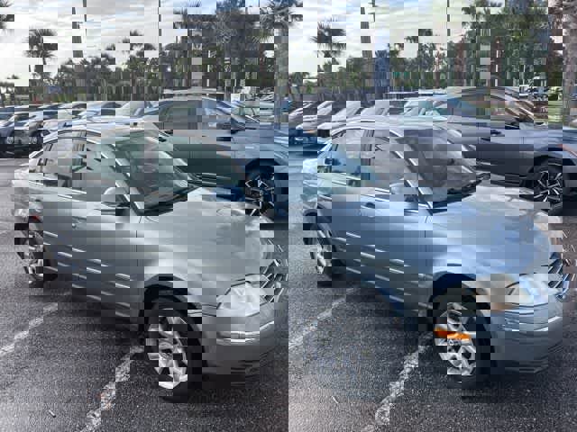 Used 2004 Volkswagen Passat GLS image 2