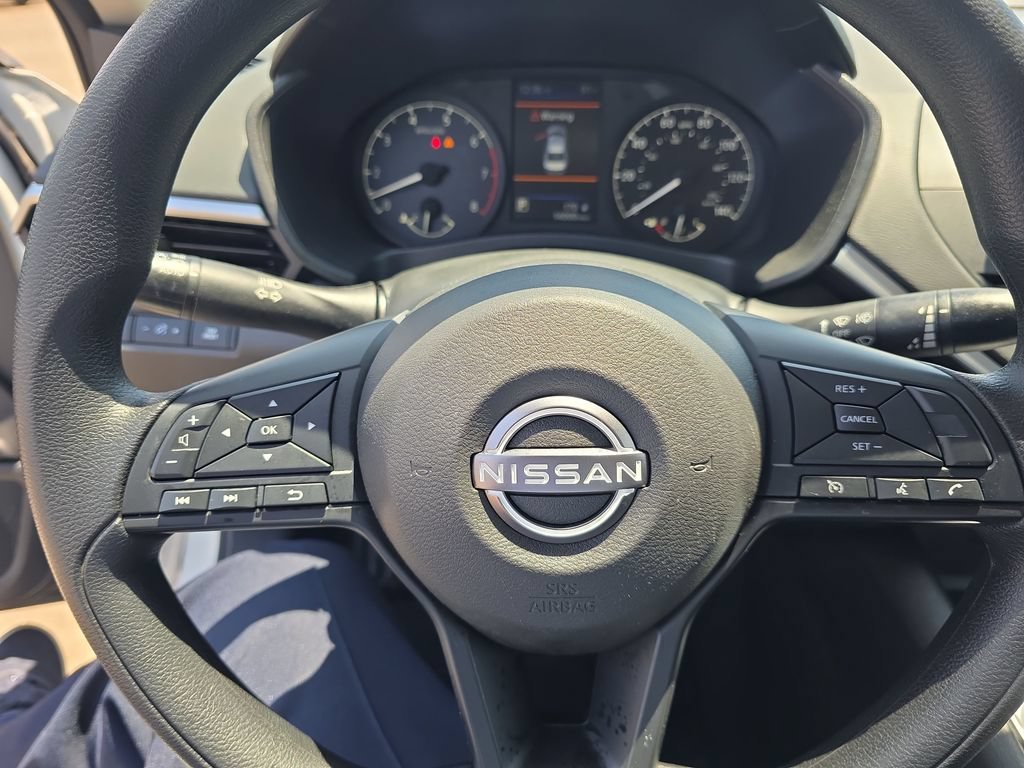 Used 2025 Nissan Altima 2.5 S FWD image 13