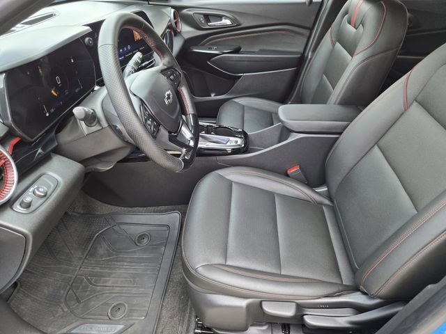 Used 2025 Chevrolet Trax RS w/ Driver Confidence Package FWD image 13